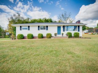 Foreclosed Home - 424 SUBURBIA DR, 37617