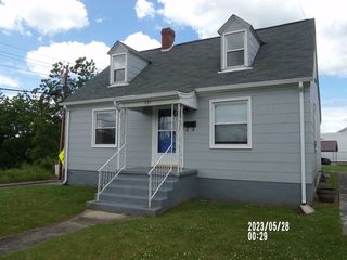 Foreclosed Home - 631 CHERRY ST, 37620
