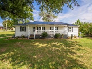 Foreclosed Home - 179 PADDLE CREEK RD, 37620