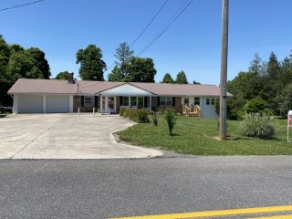 Foreclosed Home - 127 BILL MARTIN RD, 37641