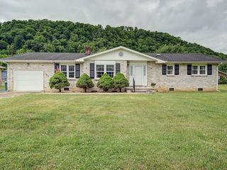 Foreclosed Home - 1202 ERIE LN, 37643