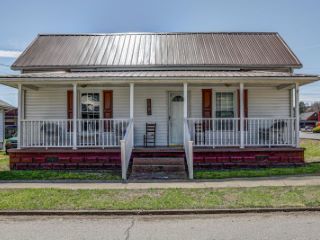 Foreclosed Home - 208 E COTTAGE AVE, 37643