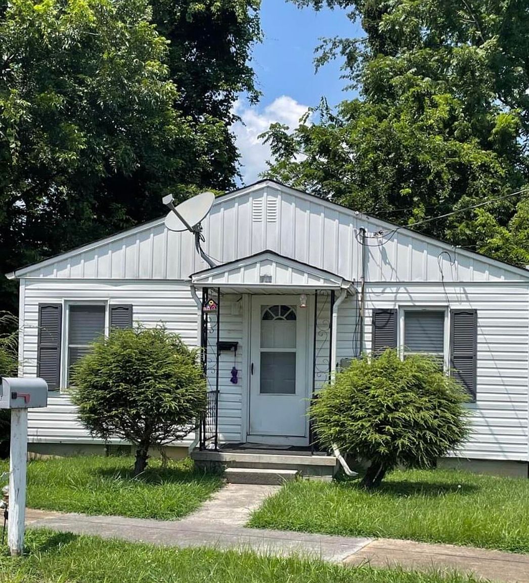 Foreclosed Home - 111 E COTTAGE AVE, 37643