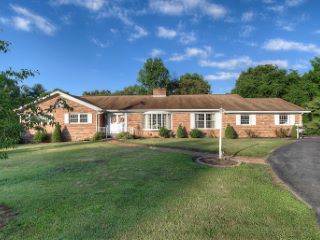Foreclosed Home - 643 GOLF COURSE DR, 37643