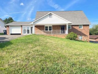 Foreclosed Home - 610 SEVEN OAKS DR, 37645