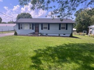 Foreclosed Home - 736 ROBERTS ST, 37650