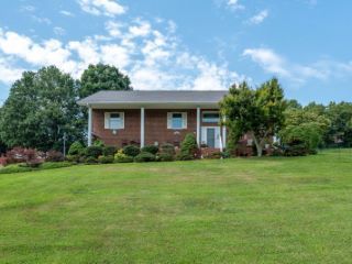 Foreclosed Home - 139 DOGWOOD HILLS RD, 37656