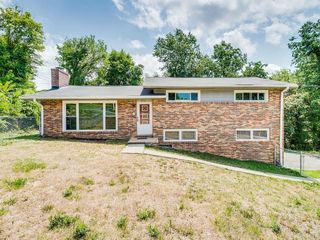 Foreclosed Home - 1721 WHISPERING HILLS DR, 37660