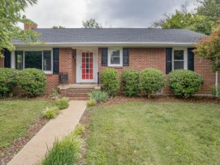 Foreclosed Home - 1100 WATEREE ST, 37660
