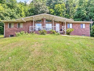 Foreclosed Home - 943 SUMMERVILLE RD, 37663
