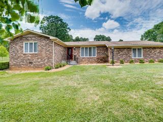 Foreclosed Home - 324 ROCK VALLEY DR, 37664