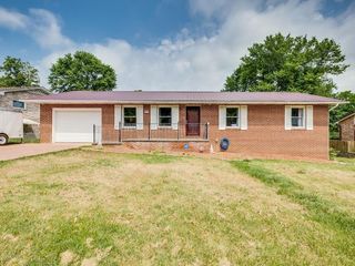 Foreclosed Home - 306 POND SPRINGS RD, 37664
