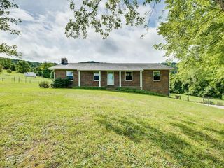 Foreclosed Home - 507 BELL HOLLOW RD, 37664