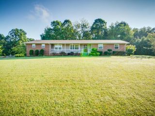 Foreclosed Home - 779 LAKE POINT DR, 37686