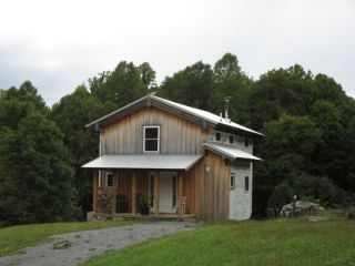 Foreclosed Home - 106 WILDERNESS RD, 37692