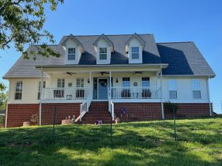 Foreclosed Home - 4562 LAKESHORE DR, 37708