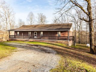 Foreclosed Home - 207 LITTLE WHITE OAK RD, 37729