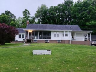 Foreclosed Home - 426 MARSHALL LN, 37743
