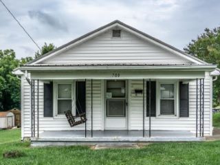Foreclosed Home - 700 W CHURCH ST, 37745