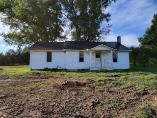 Foreclosed Home - 21 KELLY LN, 37745