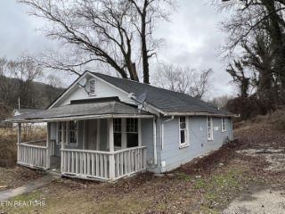 Foreclosed Home - 712 OAKDALE HWY, 37748