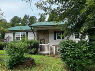 Foreclosed Home - 1026 BARTLETT DR, 37760