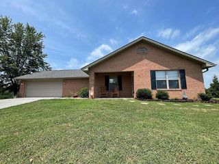 Foreclosed Home - 819 STARLIGHT LN, 37764