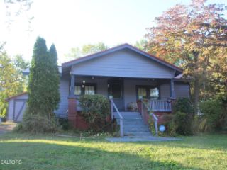 Foreclosed Home - 922 W CENTRAL AVE, 37766