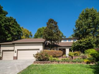 Foreclosed Home - 128 SANTEE WAY, 37774