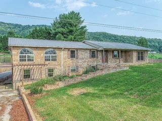 Foreclosed Home - 2120 COUNTY LINE RD, 37811