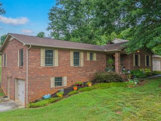 Foreclosed Home - 1535 PIN OAK DR, 37814