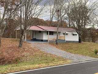 Foreclosed Home - 1020 N HIGHWAY 340, 37843