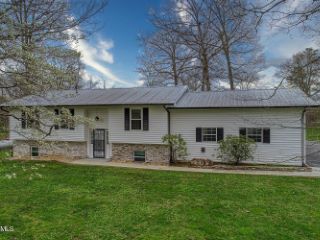 Foreclosed Home - 286 WMA RD, 37854
