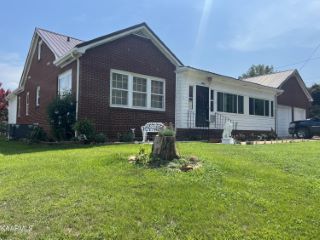 Foreclosed Home - 1005 MONROE ST, 37874