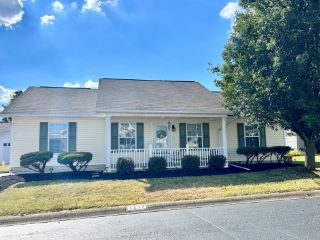 Foreclosed Home - 1217 TURF WAY, 37876