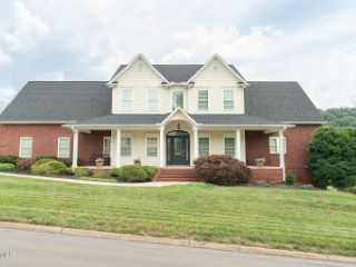 Foreclosed Home - 1704 WAR PAINT TRL, 37876