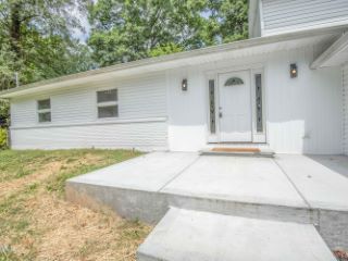 Foreclosed Home - 1905 WINTERGREEN DR, 37912