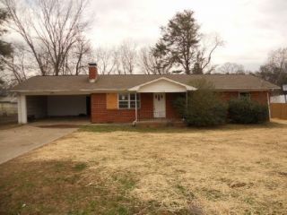 Foreclosed Home - 3206 CROSS VALLEY RD, 37917