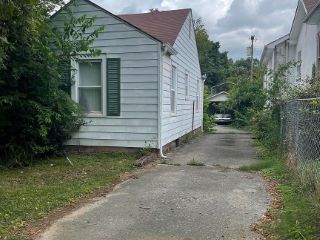 Foreclosed Home - 3356 BELLEVUE ST, 37917