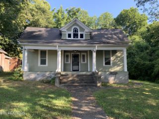 Foreclosed Home - 819 HIAWASSEE AVE, 37917