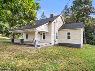 Foreclosed Home - 5120 LUTTRELL RD, 37918