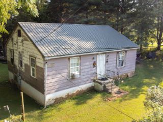 Foreclosed Home - 925 N CAMPBELL STATION RD, 37932