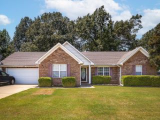 Foreclosed Home - 428 REGENCY DR, 38011