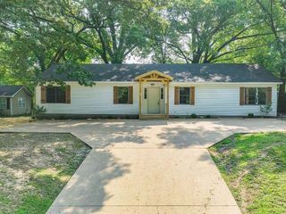 Foreclosed Home - 596 N MCLEMORE AVE, 38012