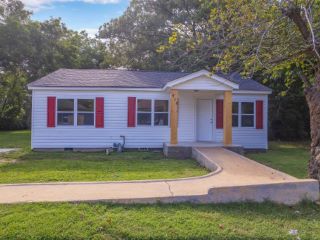 Foreclosed Home - 415 CARVER AVE, 38012