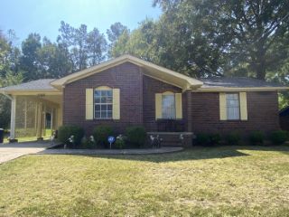 Foreclosed Home - 1144 BERRYWOOD AVE, 38012
