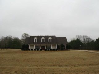 Foreclosed Home - 732 COLD CREEK DR, 38017