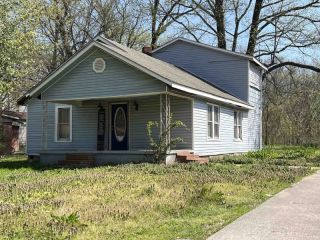 Foreclosed Home - 1212 KNAPP AVE, 38024