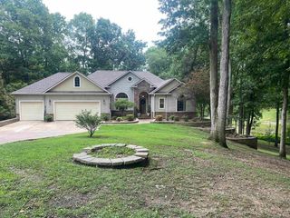 Foreclosed Home - 120 CHERRY CIR, 38024
