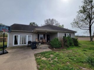 Foreclosed Home - 275 CHAMBERS CREEK RD, 38040